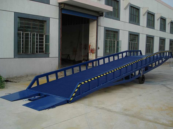 移動式液壓登車橋