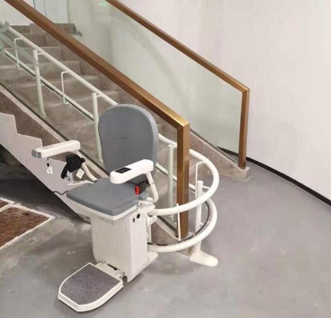 座椅電梯